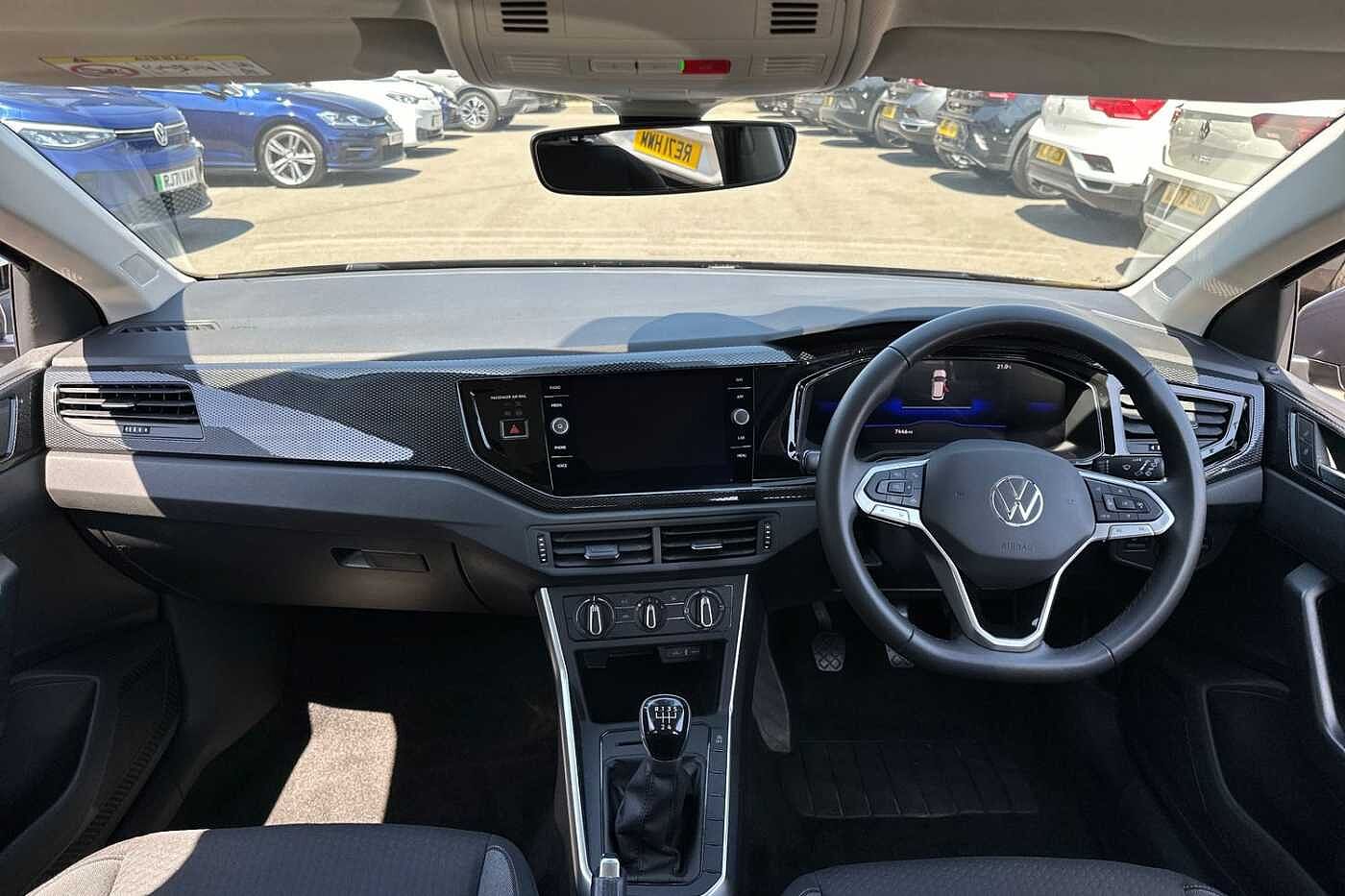 Volkswagen POLO 1.0 Life 5dr