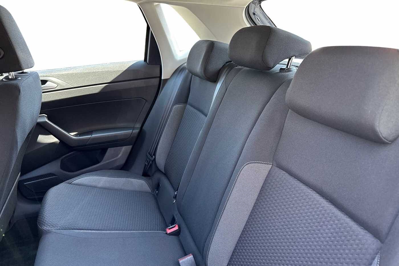 Volkswagen POLO 1.0 Life 5dr