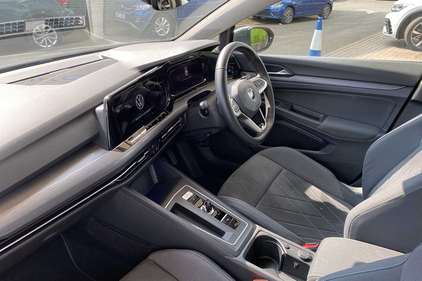 Volkswagen Golf 5-Dr 2.0TDI (150ps) Style DSG