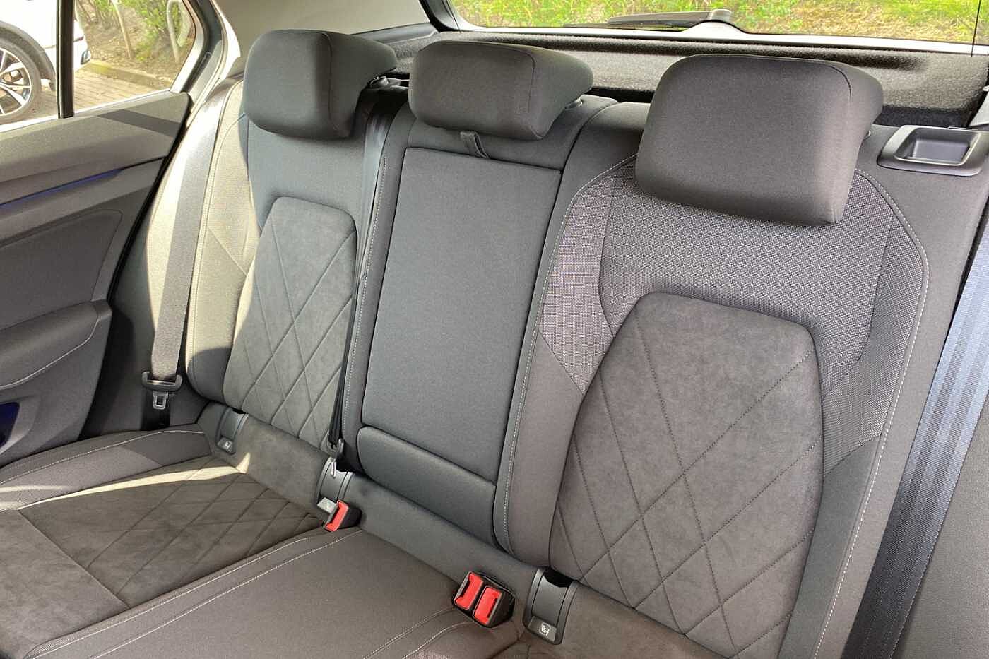 Volkswagen Golf 5-Dr 2.0TDI (150ps) Style DSG