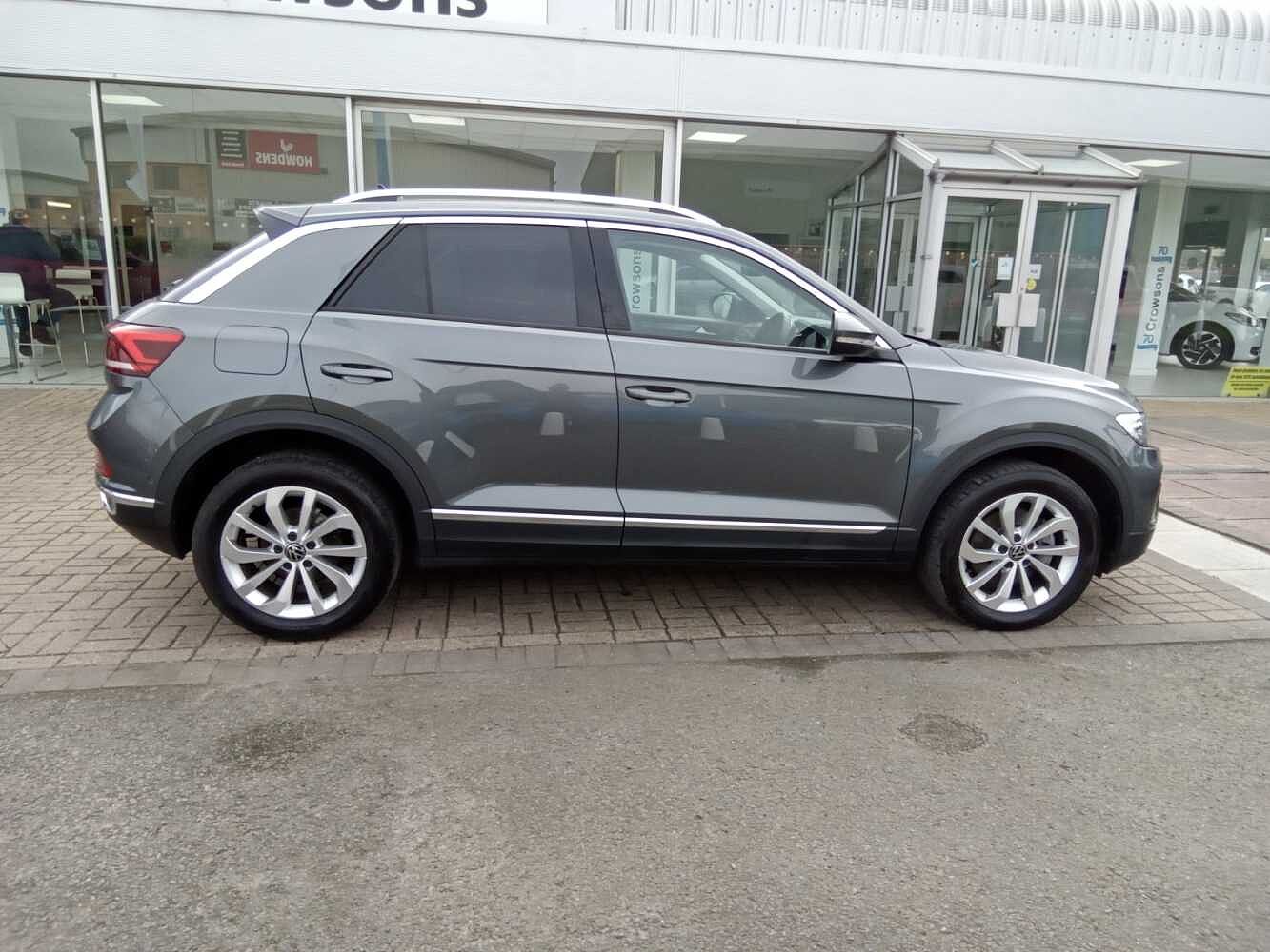 Volkswagen T-ROC 2.0TDI (150ps) Style EVO. REAR CAMERA
