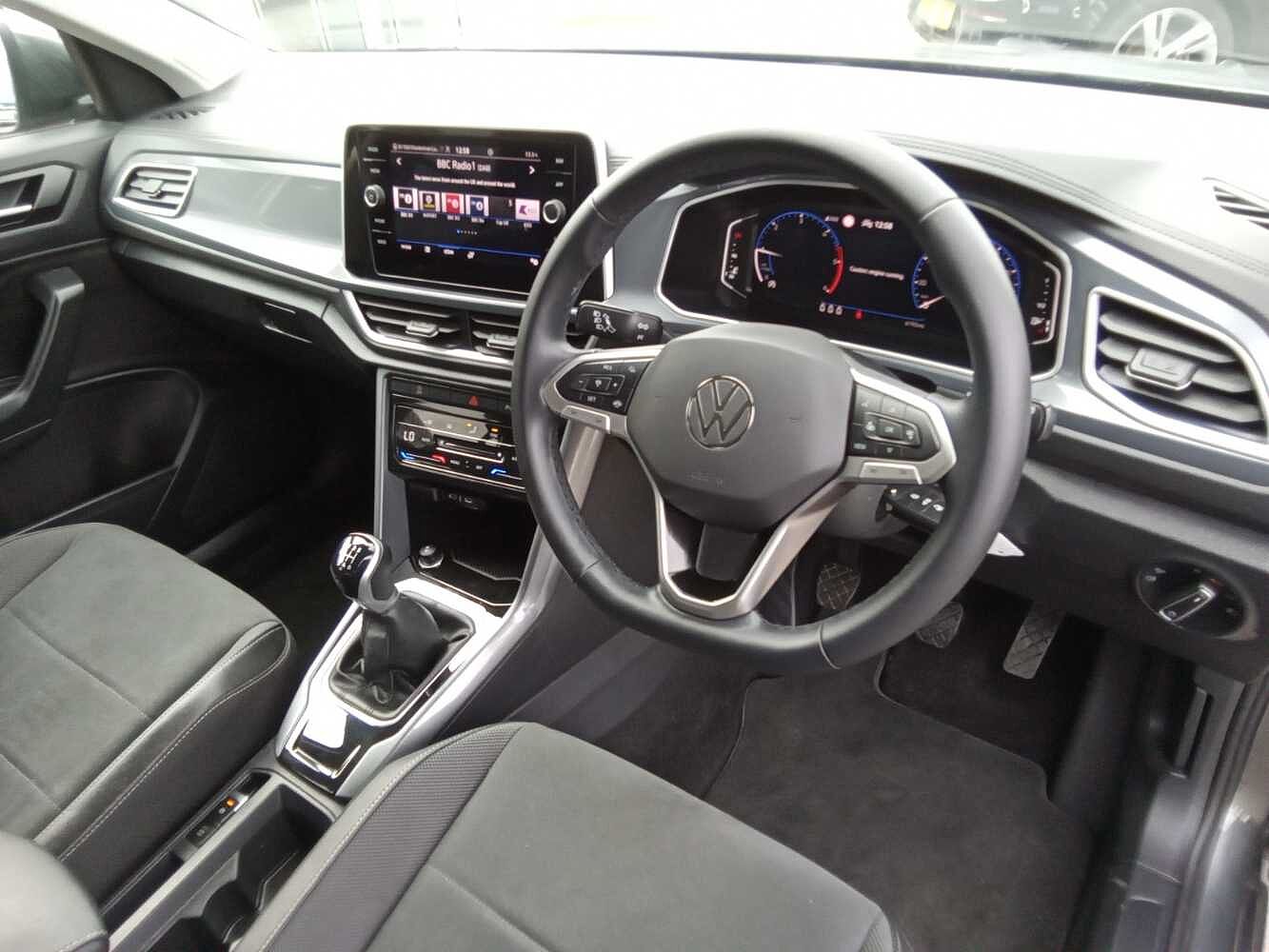 Volkswagen T-ROC 2.0TDI (150ps) Style EVO. REAR CAMERA