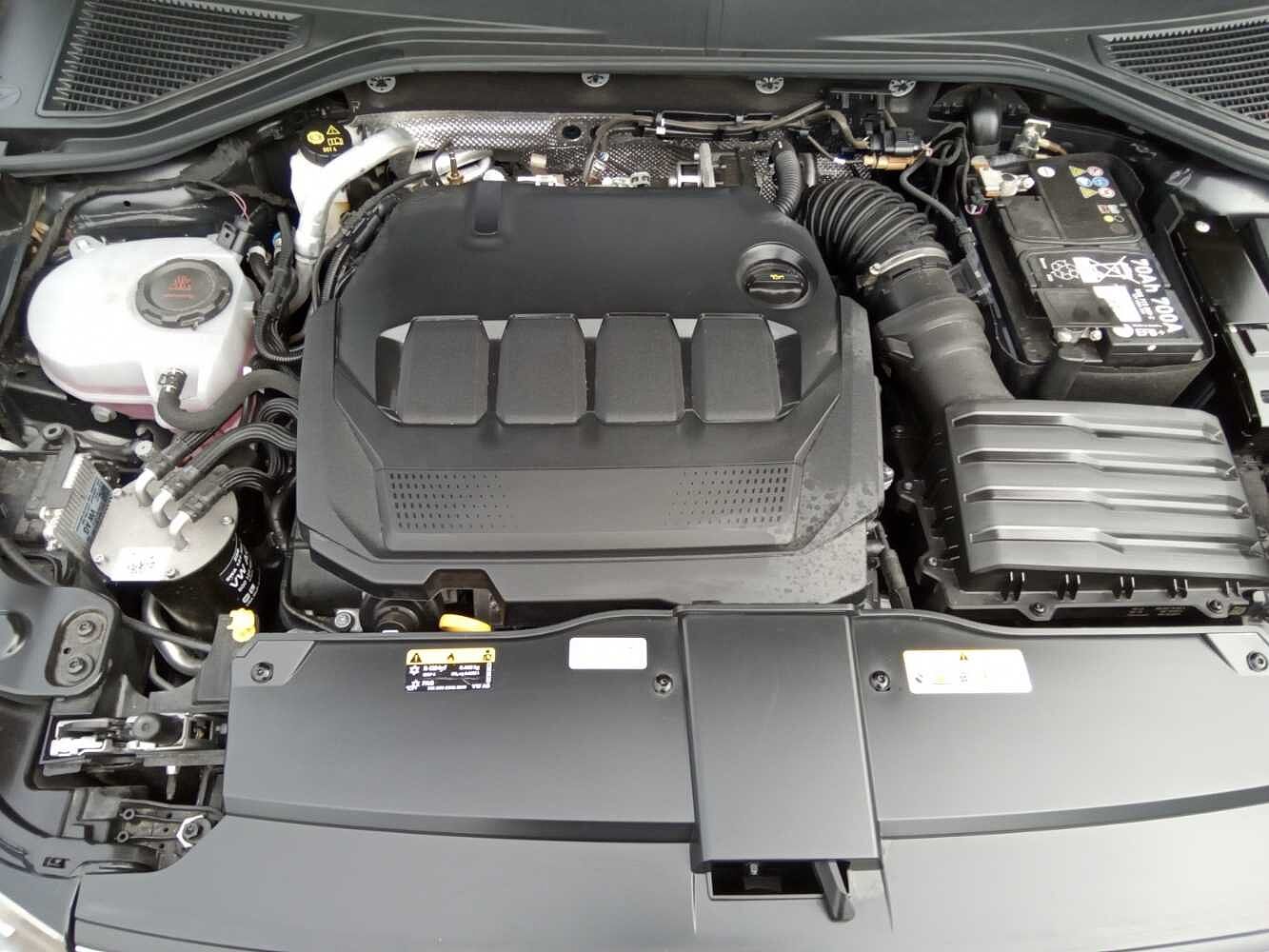 Volkswagen T-ROC 2.0TDI (150ps) Style EVO. REAR CAMERA