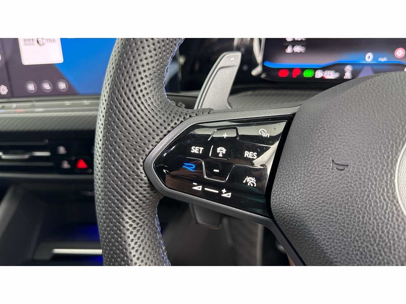 Volkswagen Golf 8 R 2.0 TSI 4MOTION 320PS 7-speed DSG 5 Door