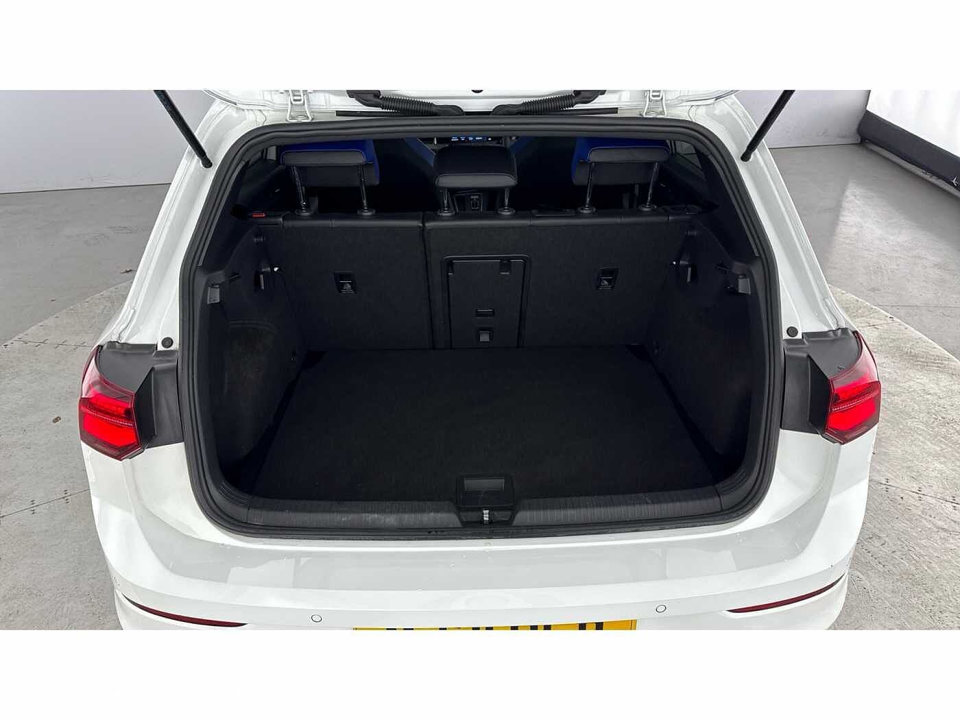 Volkswagen Golf 8 R 2.0 TSI 4MOTION 320PS 7-speed DSG 5 Door