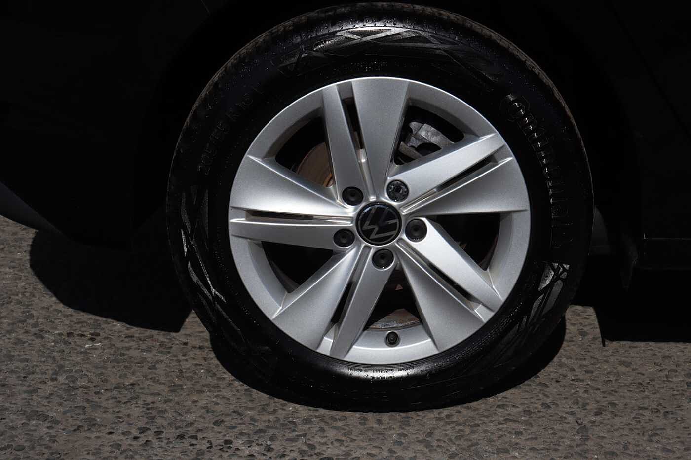 Volkswagen Golf 2.0 TDI Life 5dr DSG