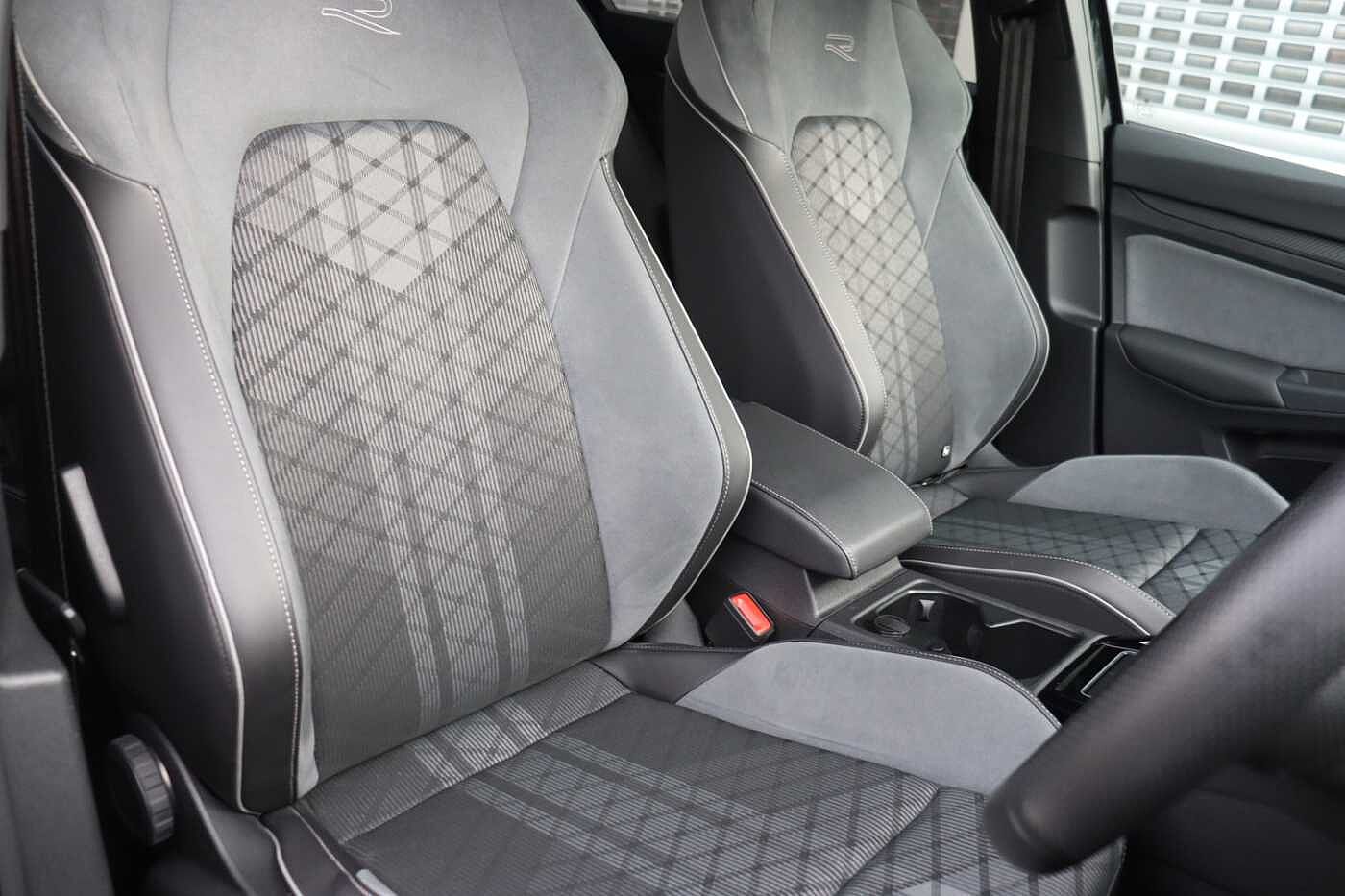 Volkswagen Golf 1.5 TSI R-Line 5dr