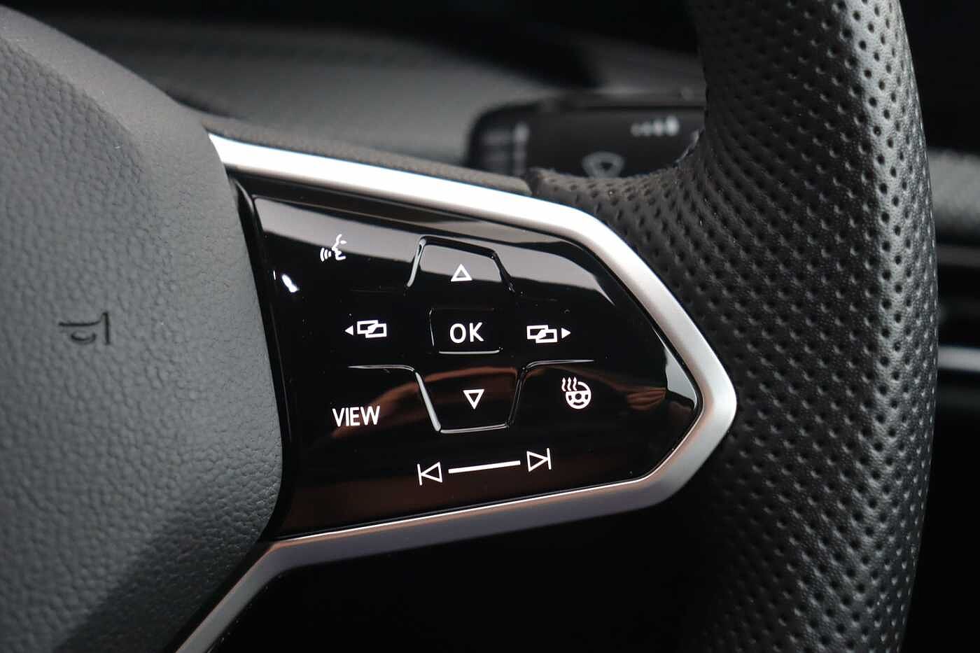 Volkswagen Golf 1.5 TSI R-Line 5dr