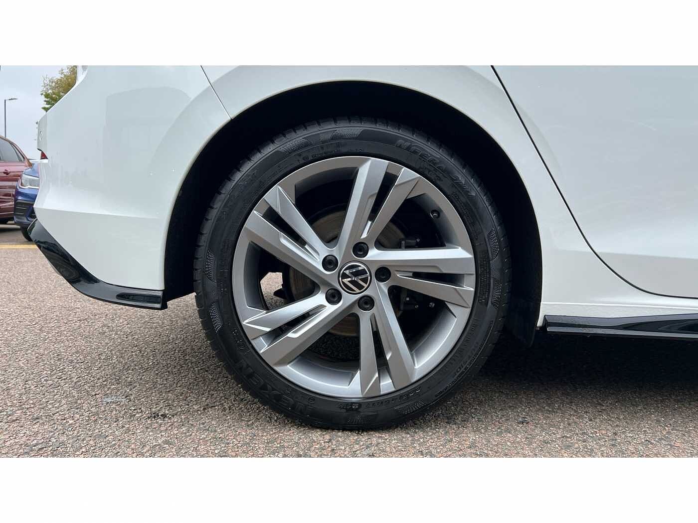 Volkswagen Golf MK8 Hatchback 5-Dr 1.5 TSI (150ps) R-Line EVO