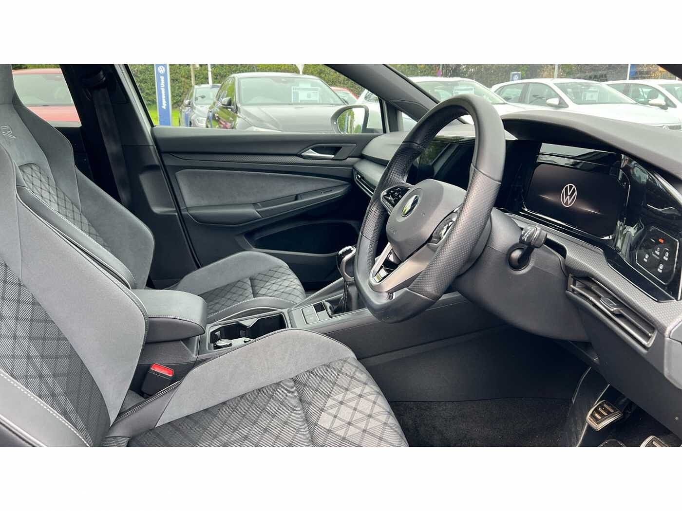 Volkswagen Golf MK8 Hatchback 5-Dr 1.5 TSI (150ps) R-Line EVO